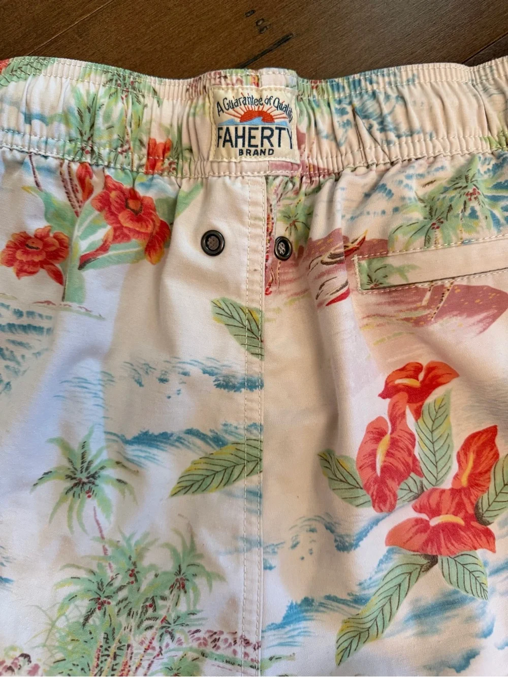 Faherty Men's Beacon Tropical Breeze Swim Trunks size large